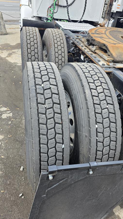Used 2019 Kenworth T370