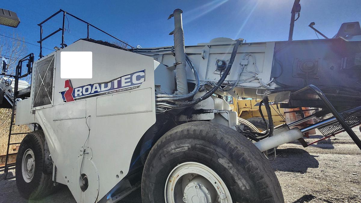 Used 2010 Roadtec SB2500D