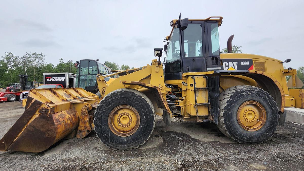 Used 2009 Caterpillar 938H