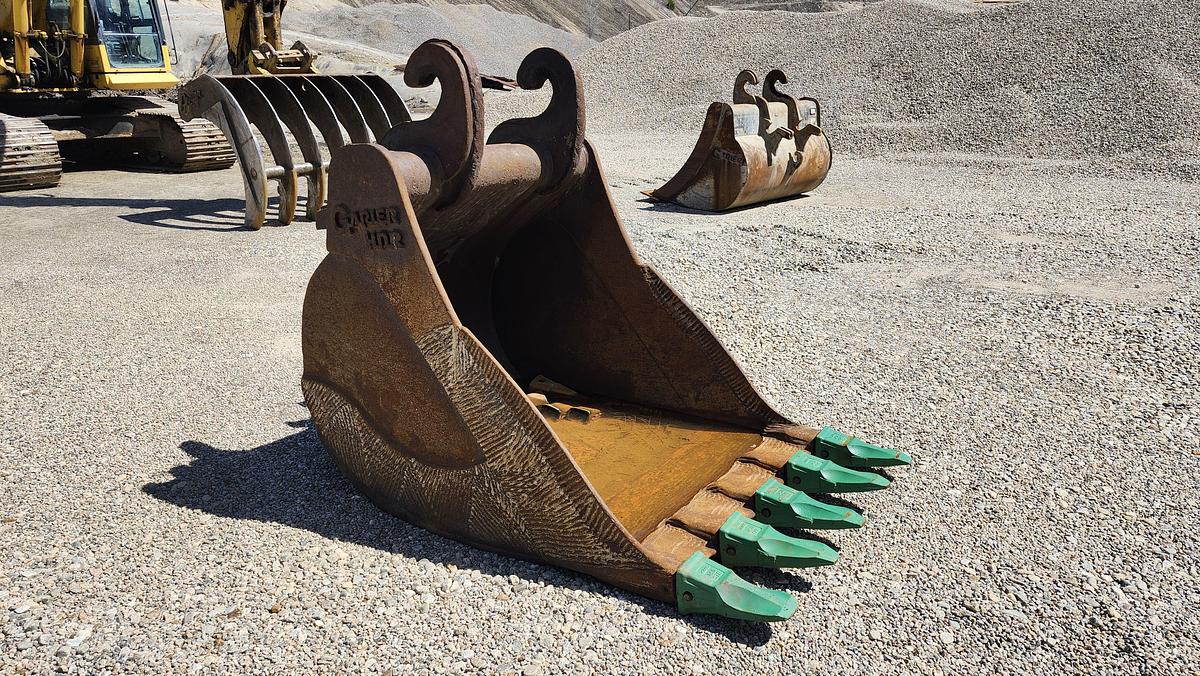 Used 2017 Komatsu PC350LC8