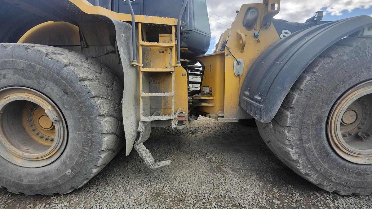 Used 2019 John Deere 844K-III