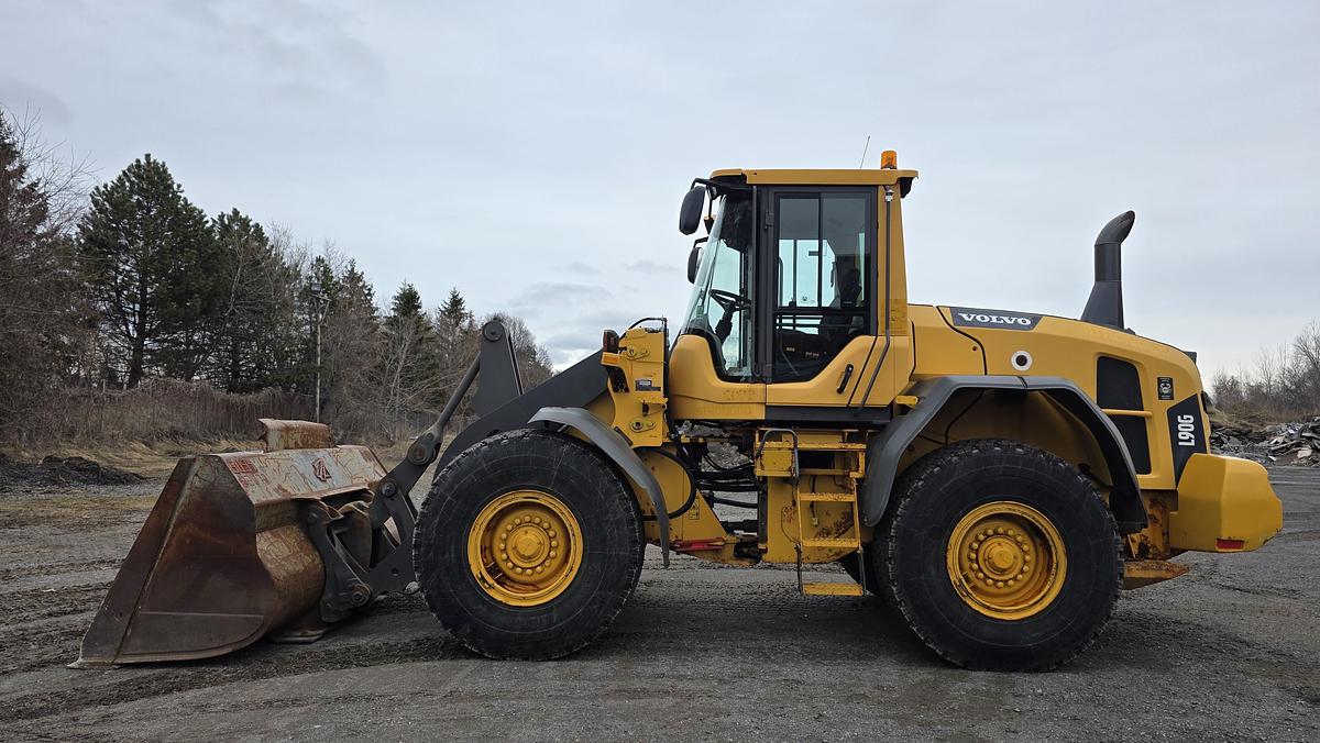 Used 2013 Volvo L90G