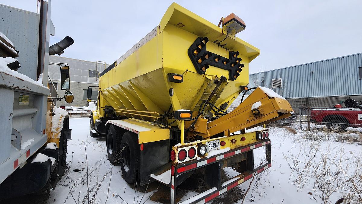 Used 2004 International 4400