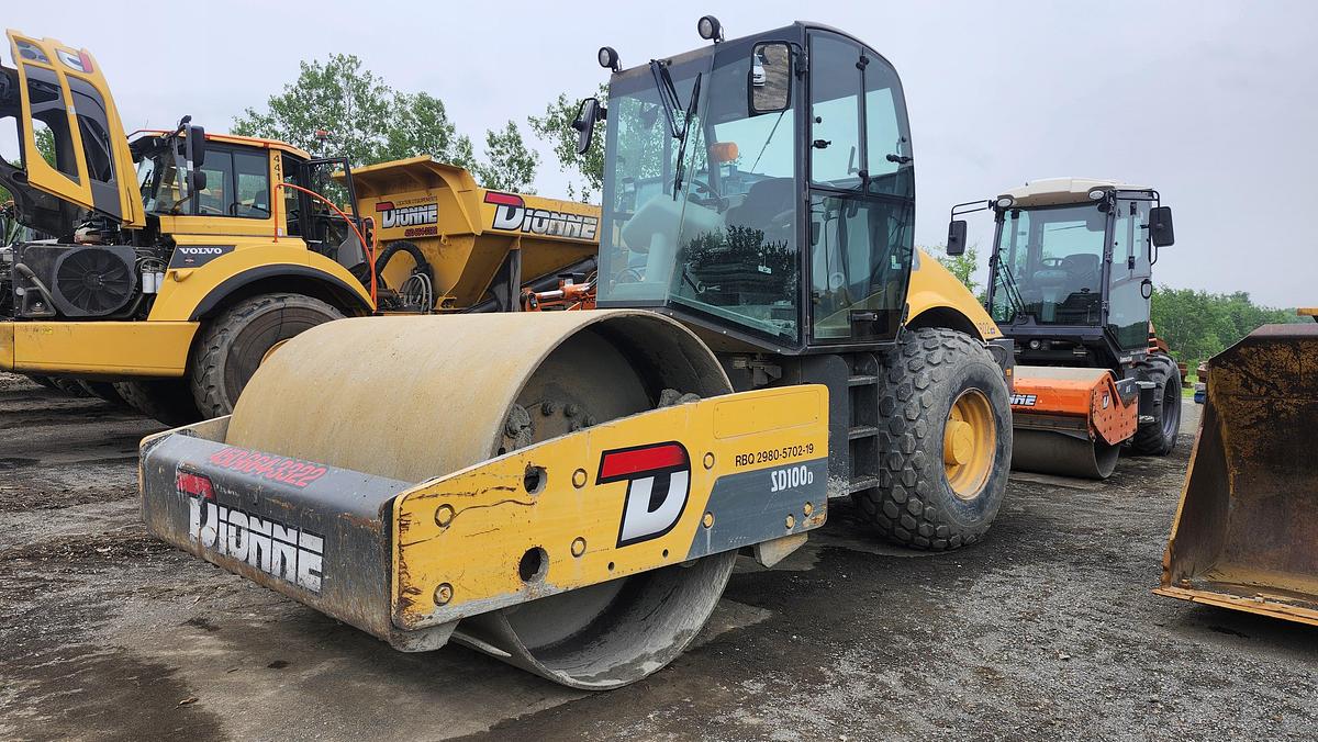 Used 2011 Volvo SD100D