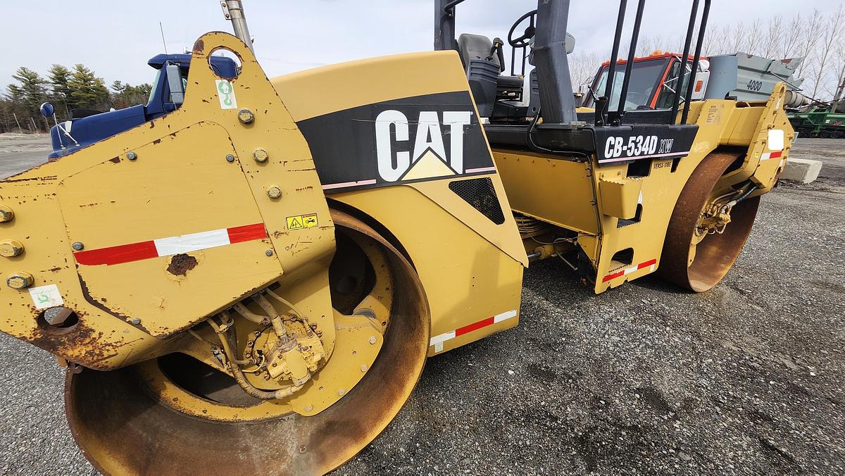 Used 2006 Caterpillar CB-534D XW