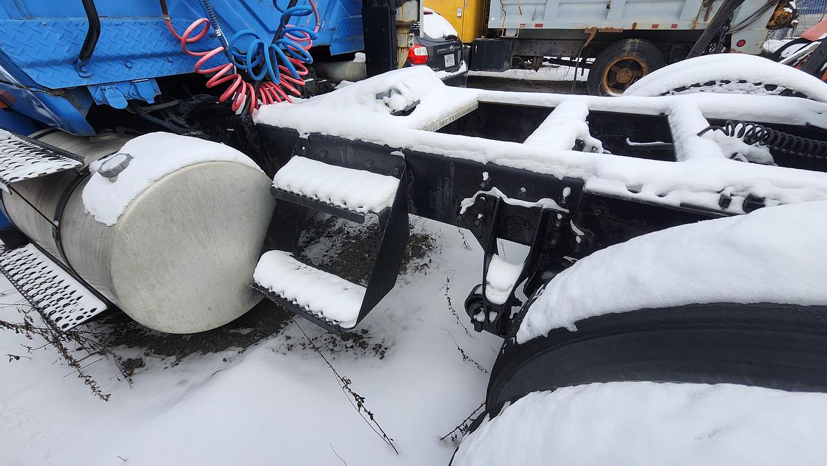 Used 2005 International 8600