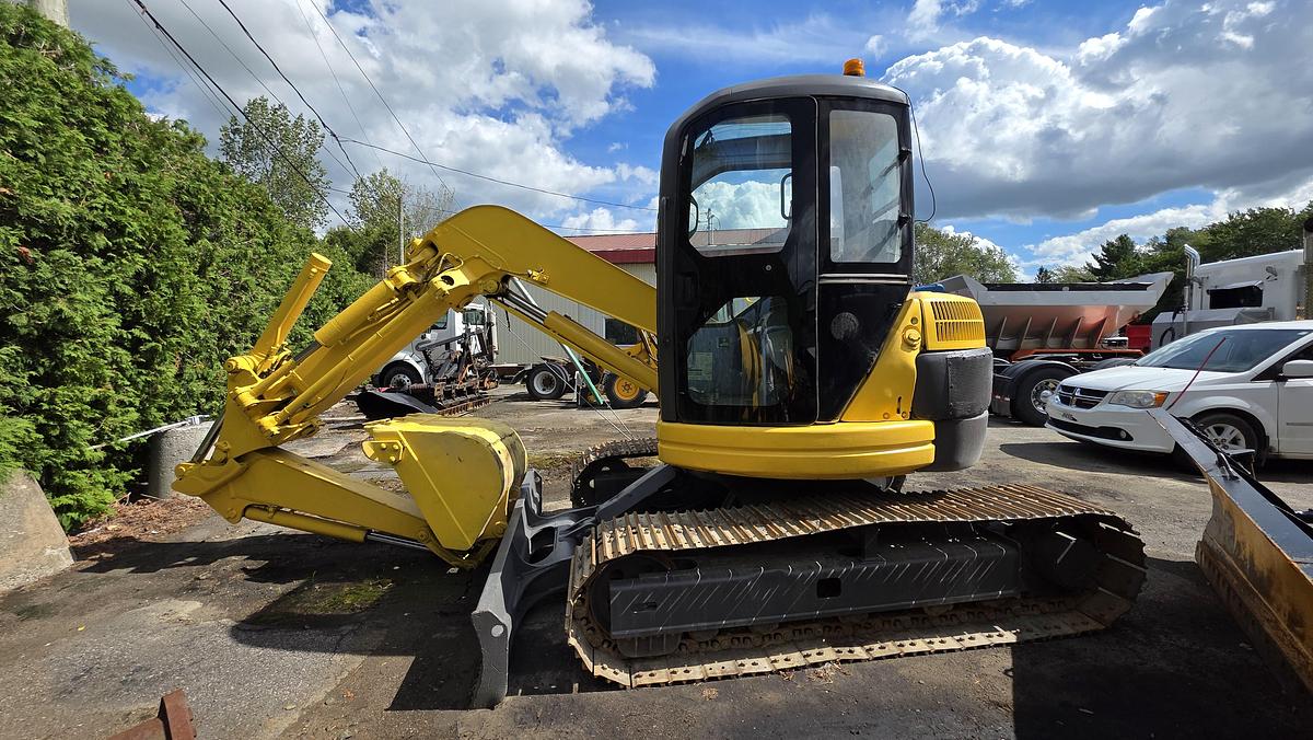 Used 1996 Komatsu PC75UU-2E