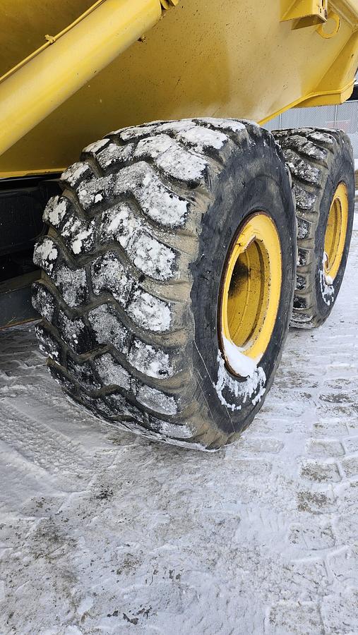 Used 2010 Komatsu HM300