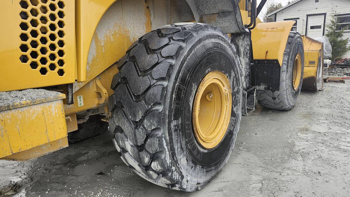 Used 2014 Caterpillar 972M