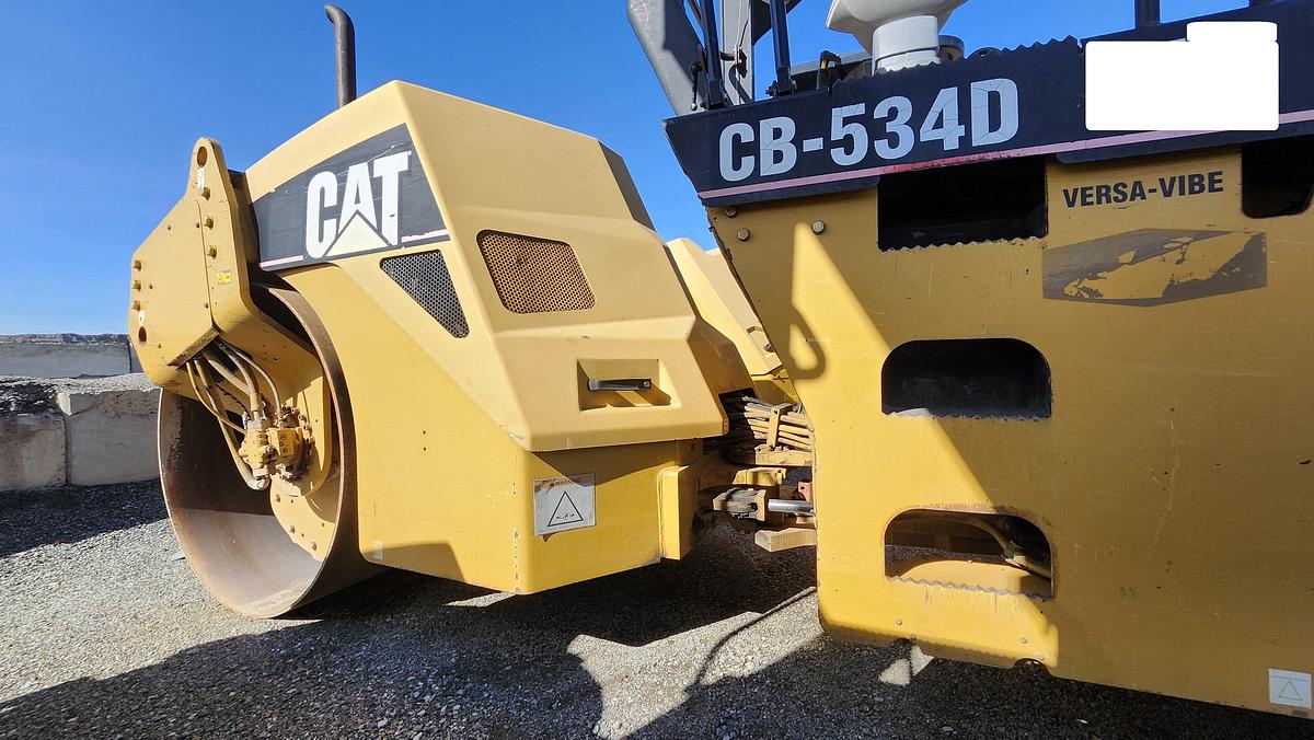 Used 2006 Caterpillar CB-534D