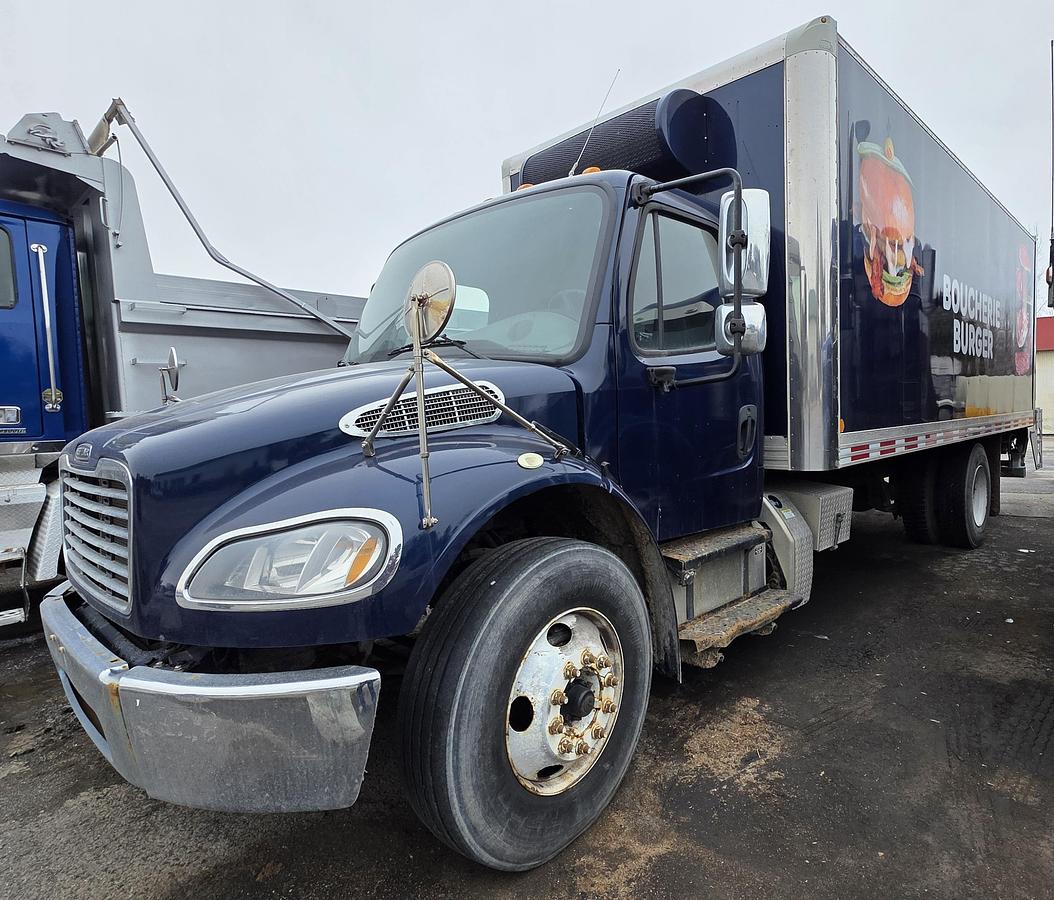 Used 2016 Freightliner Cube 22 feet