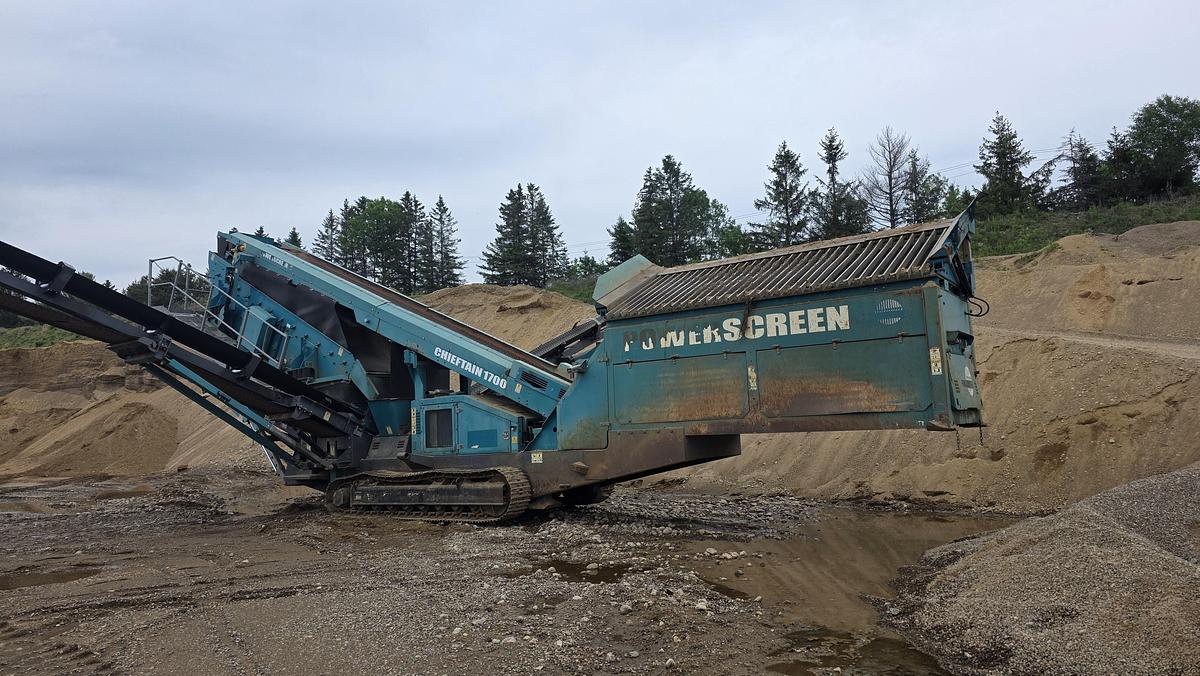 Used 2015 Powerscreen Chieftain 1700