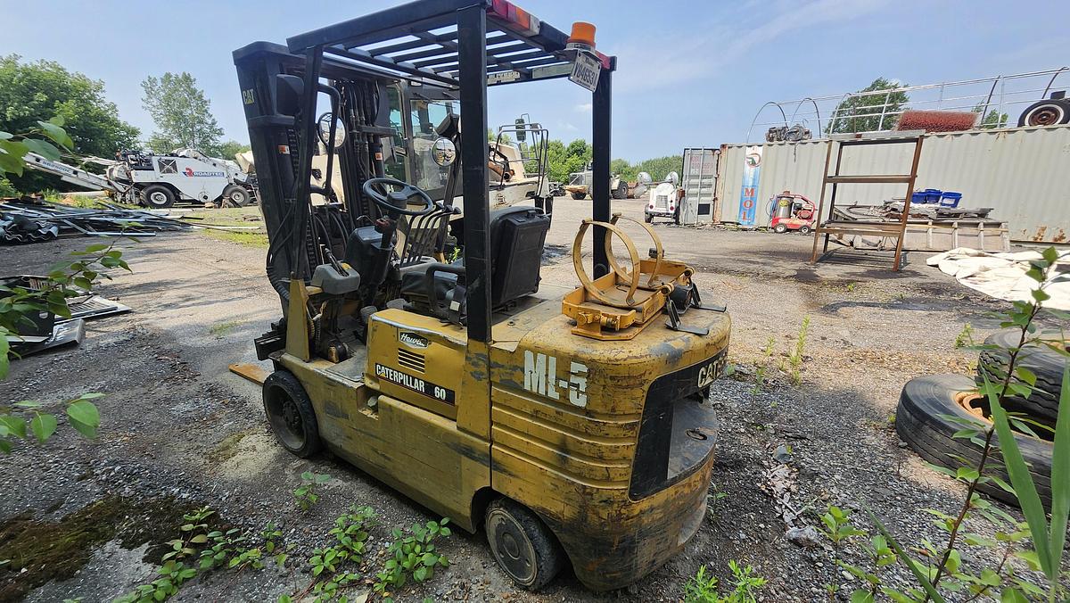 Used 1997 Caterpillar GC300