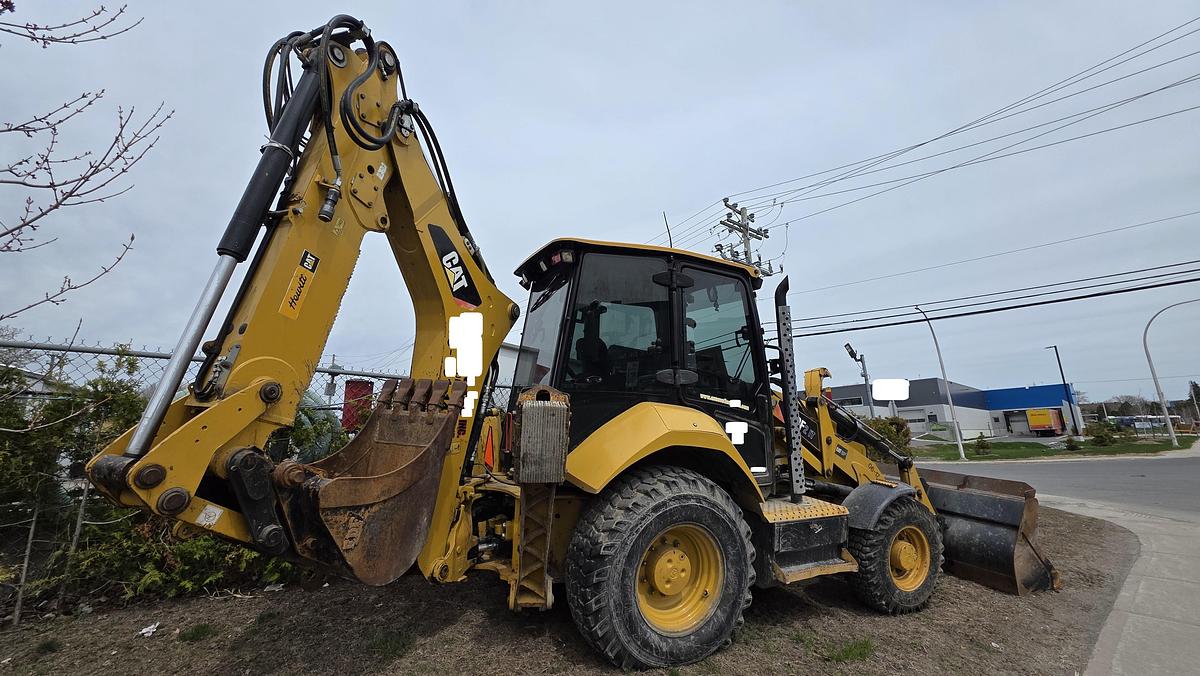 Used 2015 Caterpillar 420F IT