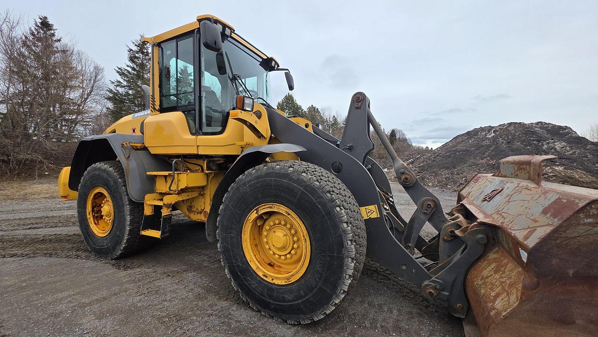 Used 2013 Volvo L90G