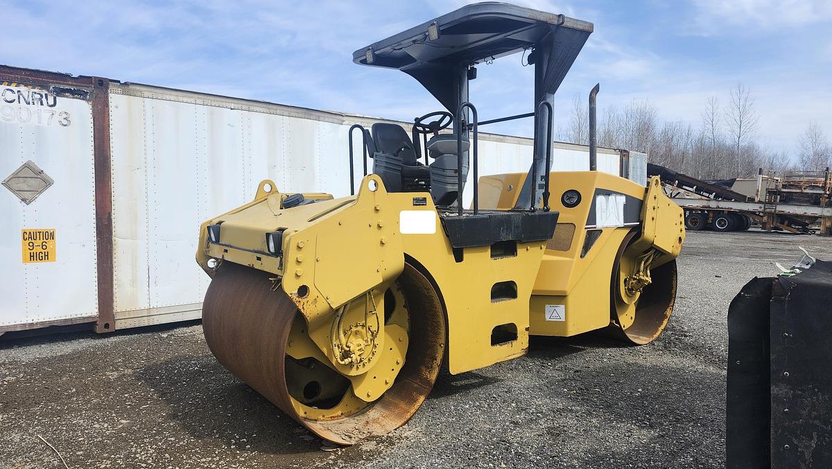 Used 2003 Caterpillar CB-534D