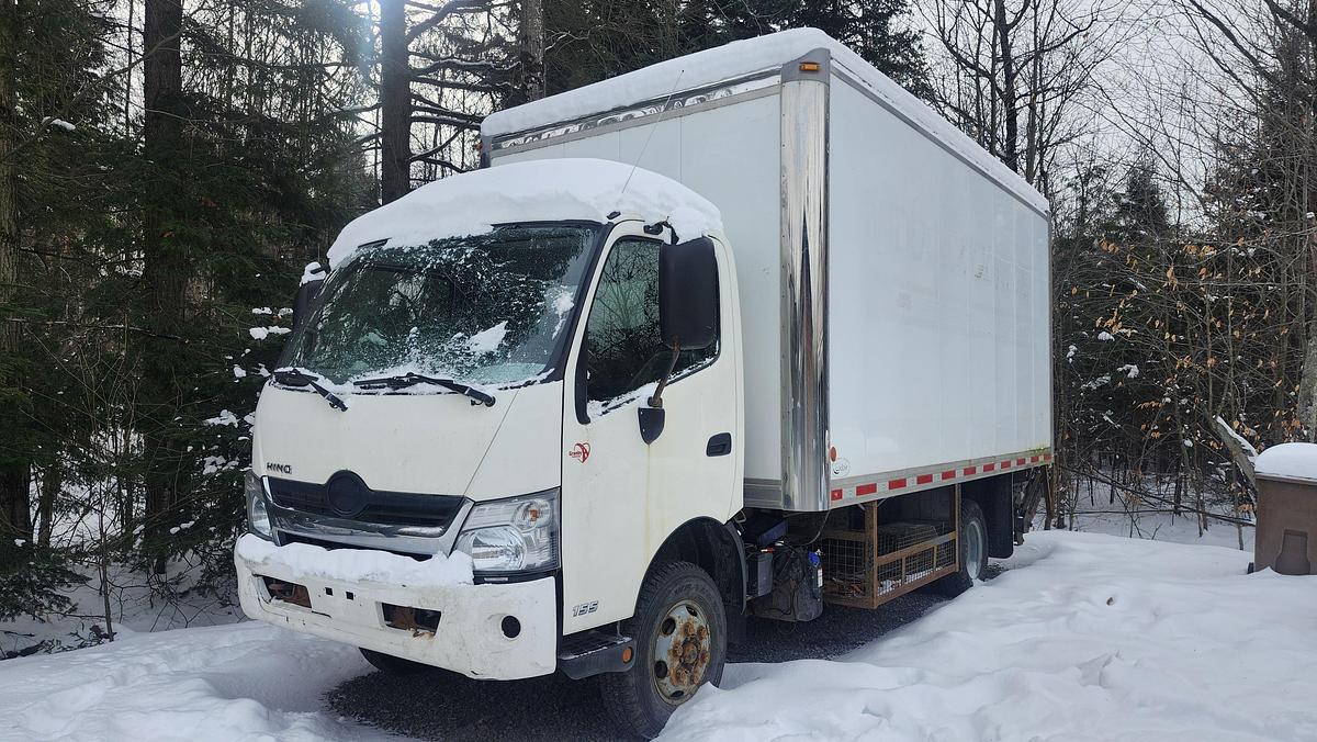 Used 2015 Hino 155 / 16 Feet Box