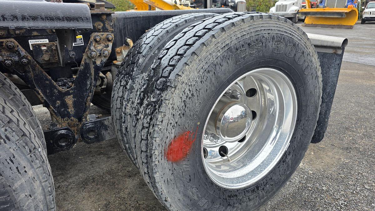 Used 2020 Kenworth T880