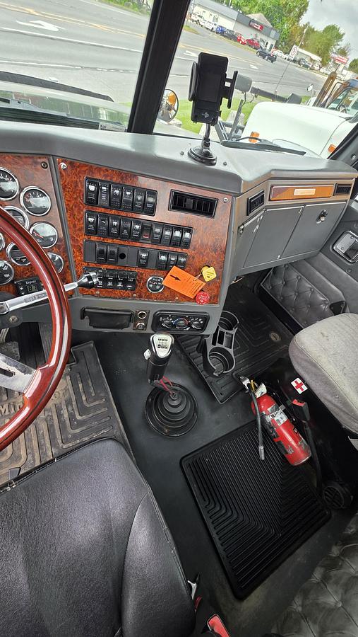 Used 2012 Western Star 4900SA