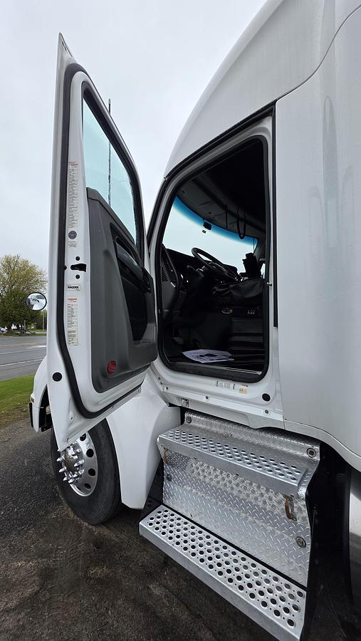 Used 2020 Kenworth T880