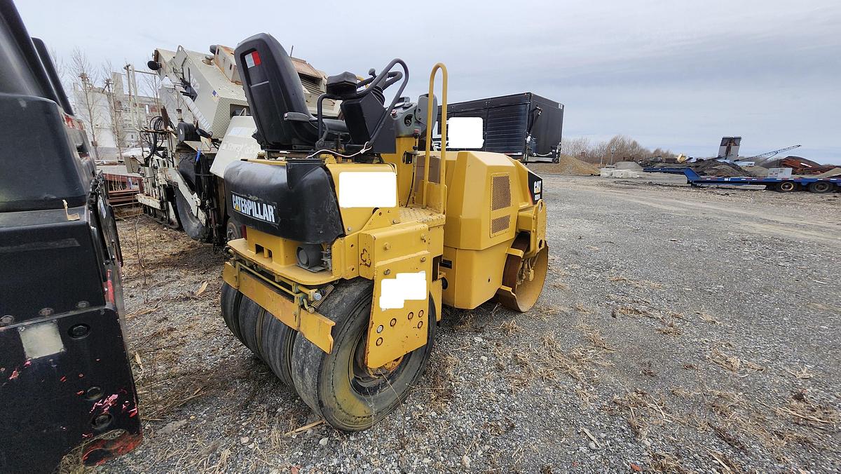 Used 2009 Caterpillar CB24