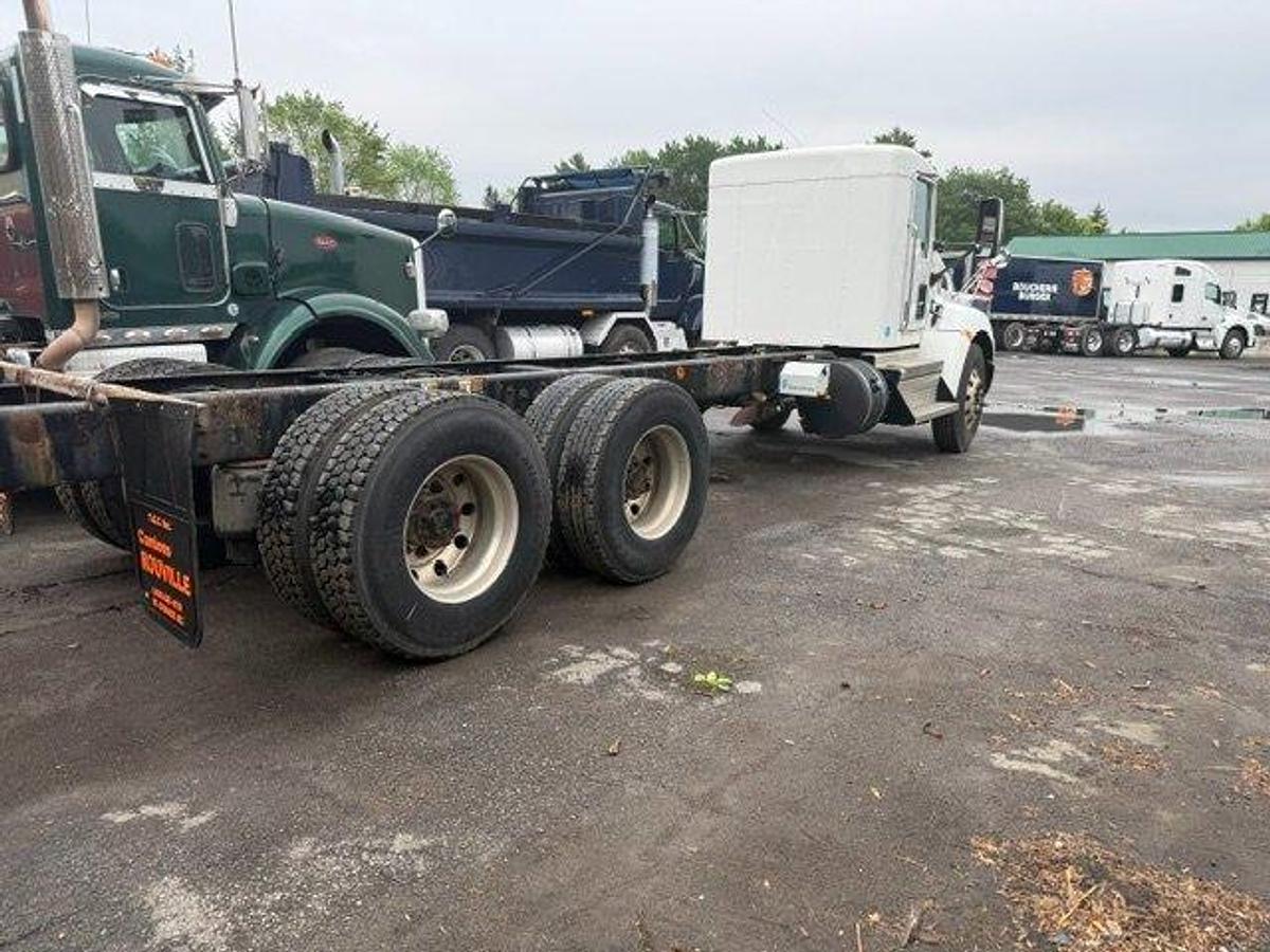 Used 2018 Kenworth T370