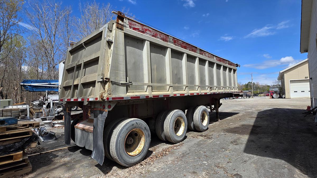 Used 1985 King 3 axles Dump