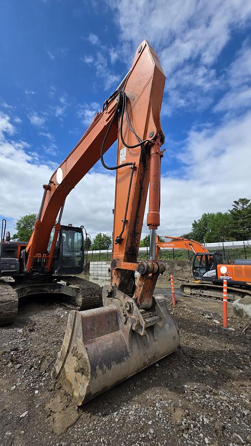 Used 2017 Hitachi ZX250