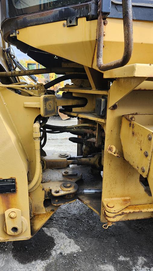 Used 2012 Caterpillar 924K