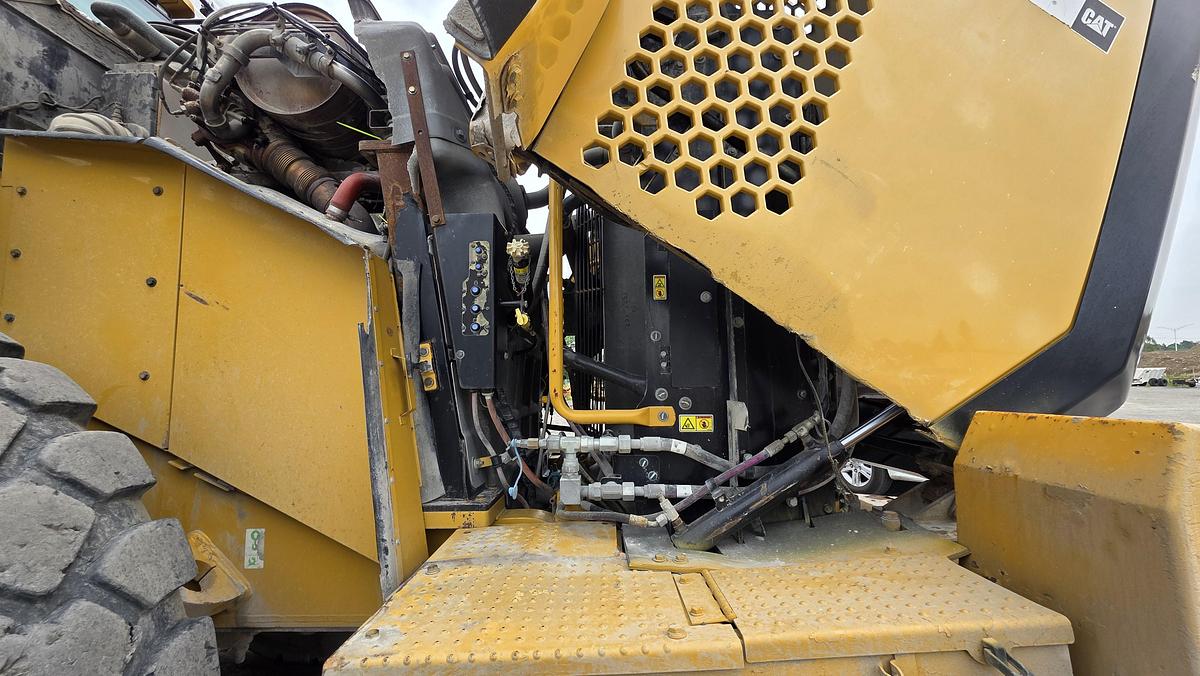 Used 2012 Caterpillar 980K