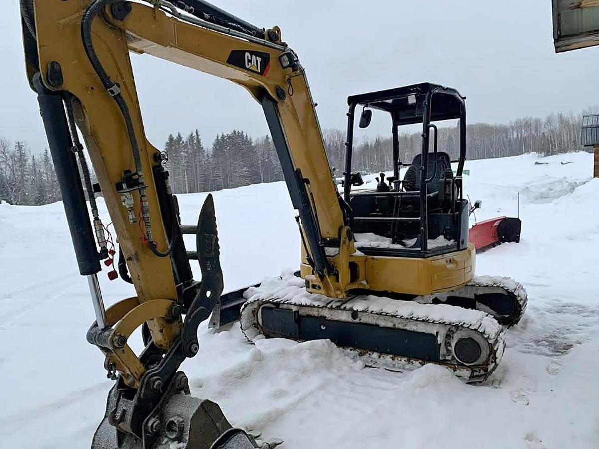 Used 2017 Caterpillar 305 E2