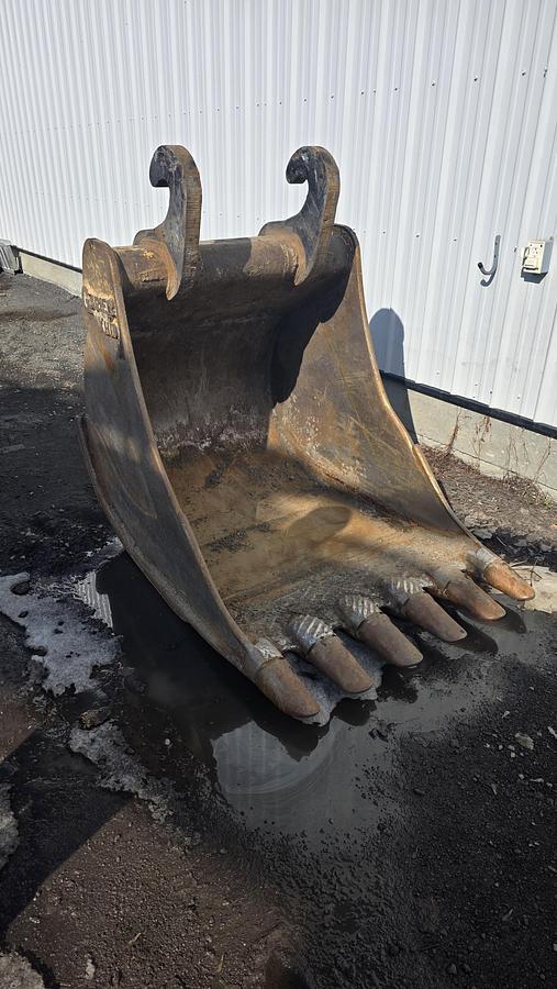 Used 2018 John Deere 210G