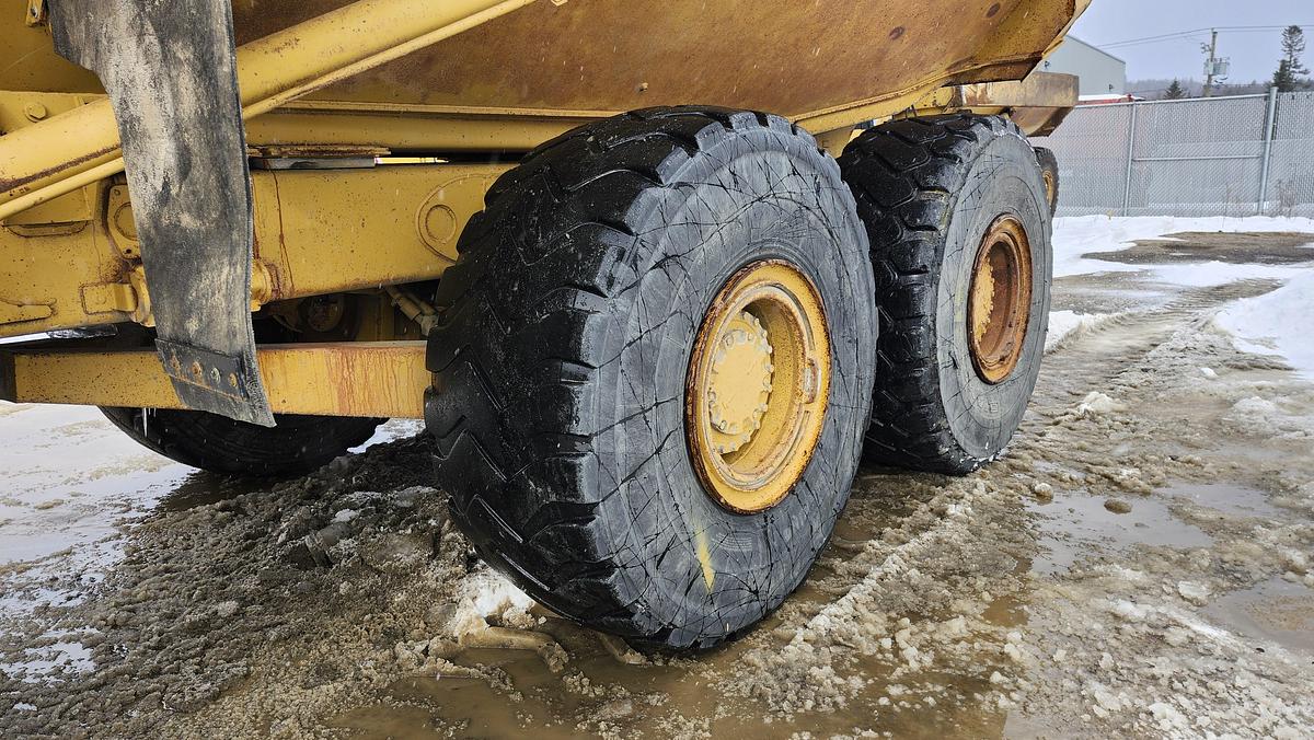 Used 2001 Caterpillar 735