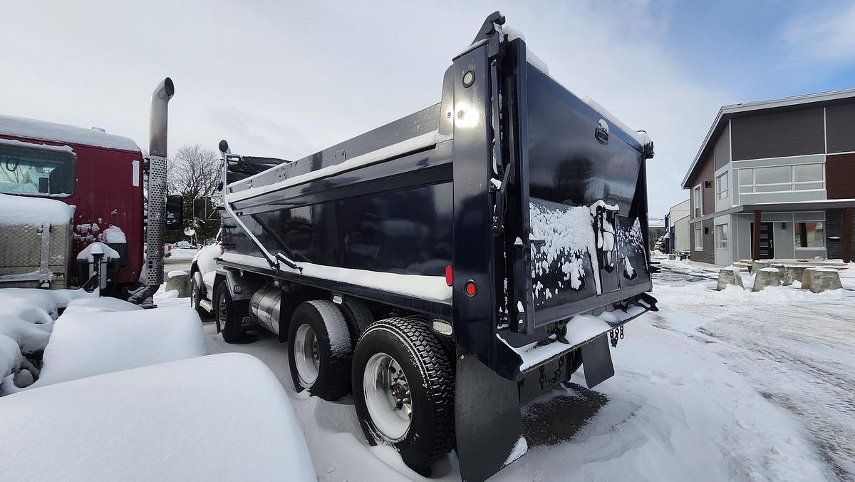 Used 2020 Kenworth T800