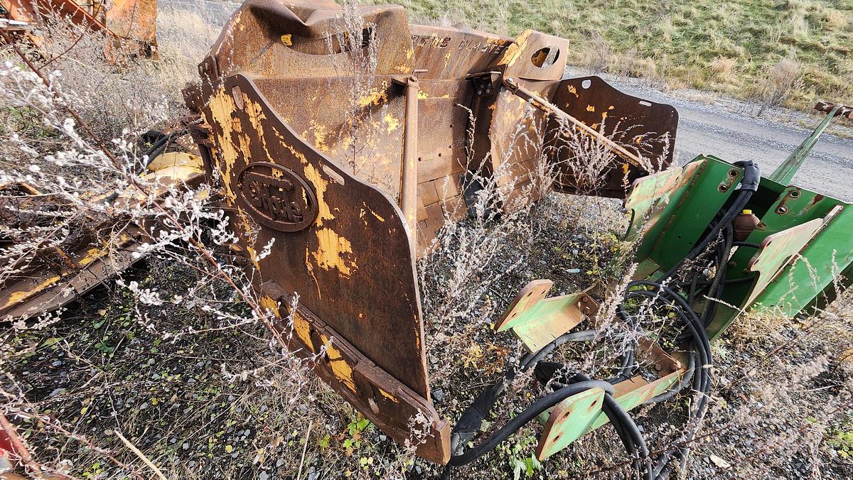 Used Houle 8-14 Snow Plow