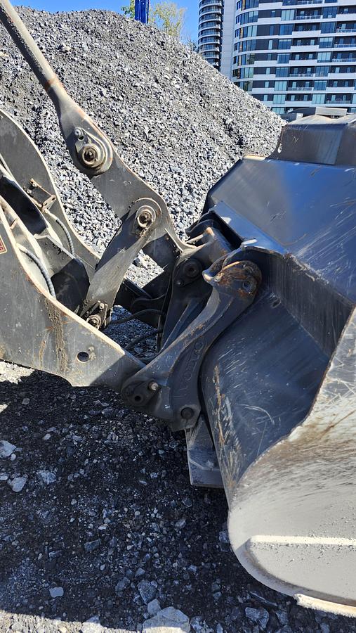 Used 2014 Volvo L90G