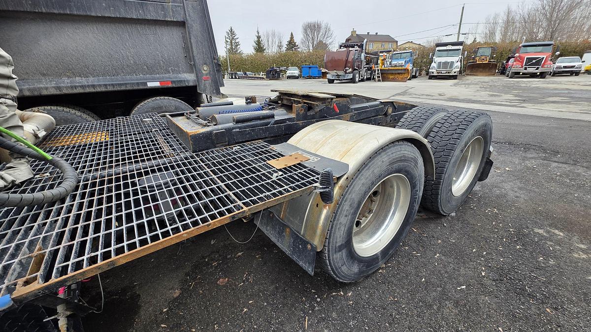 Used 2001 Sterling Shunter