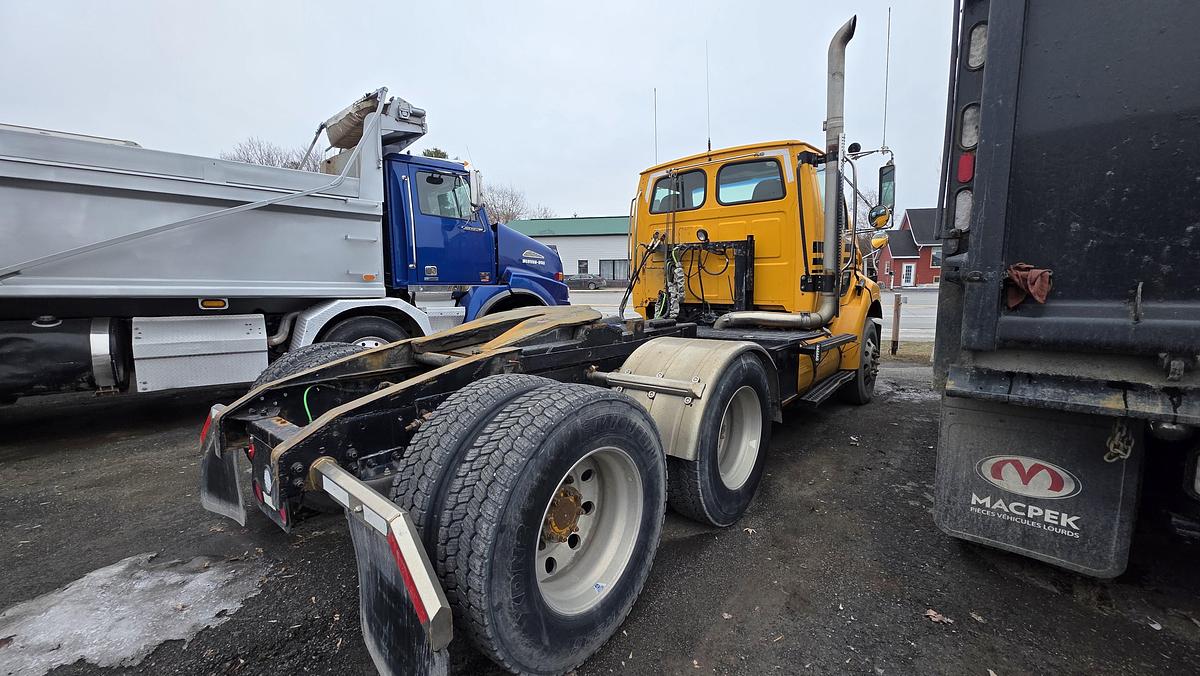 Used 2001 Sterling Shunter