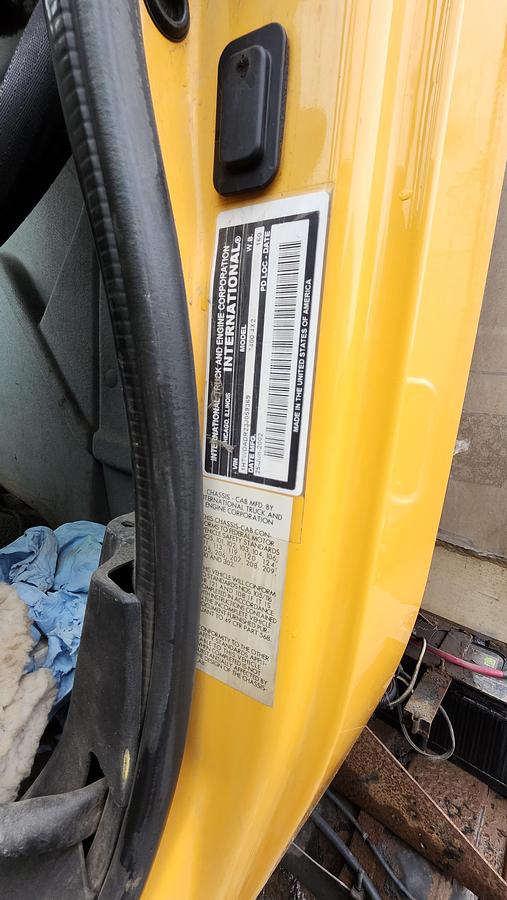 Used 2002 International 7400