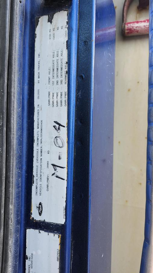 Used 2006 Mack CT713