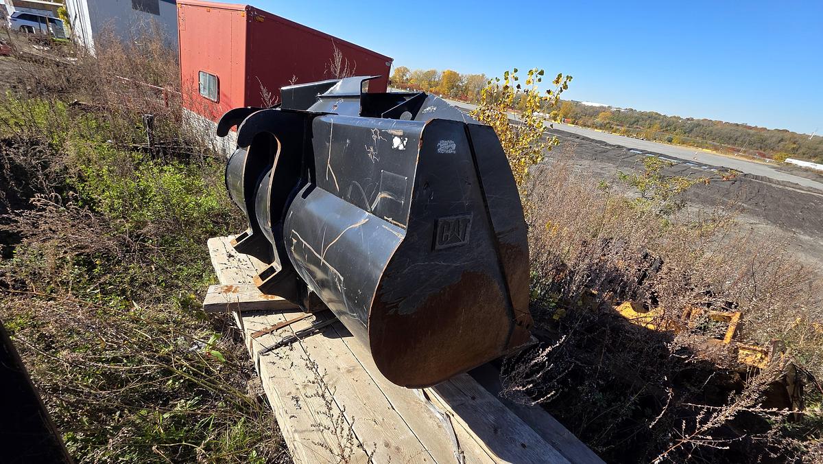 Used 100 in Caterpillar Bucket