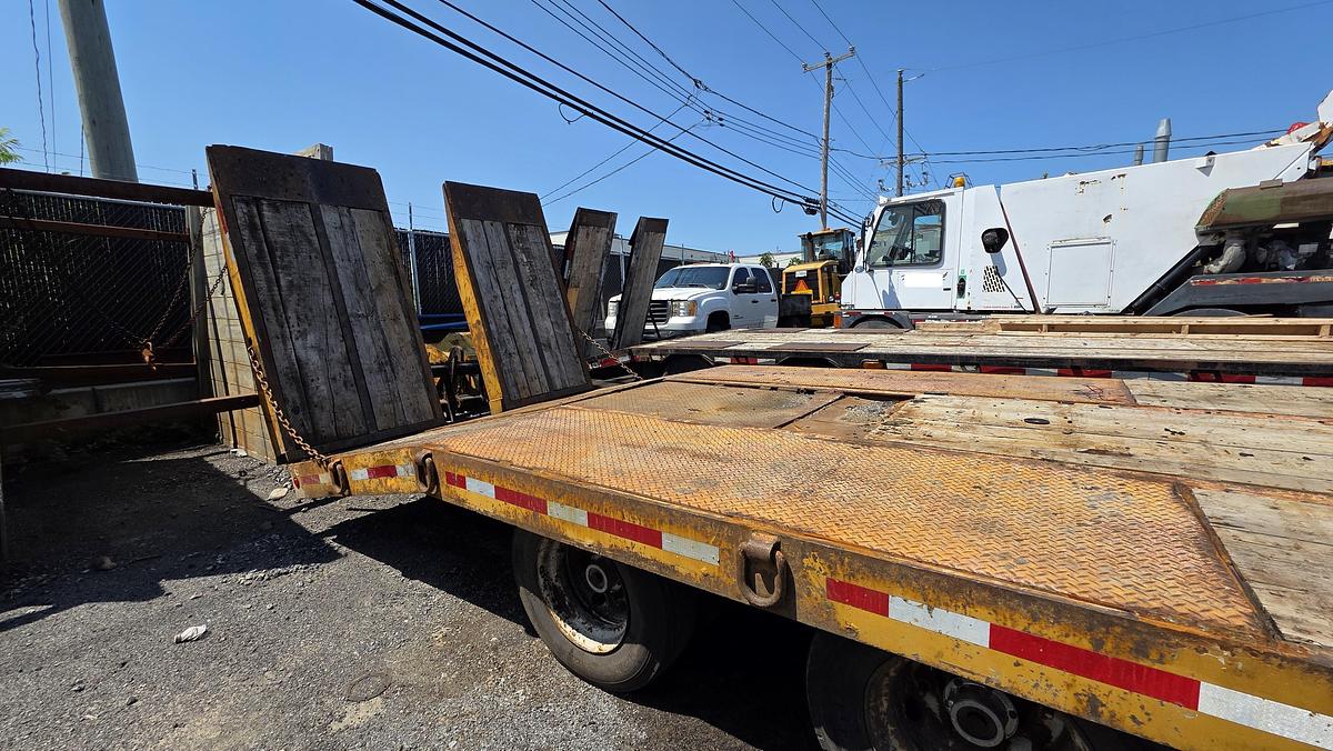 Used 2003 Talbert Tag 2 - 20 tons