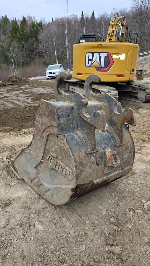 Used 2021 Caterpillar 325-07