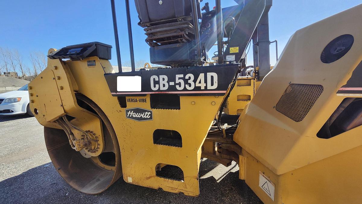 Used 2006 Caterpillar CB-534D
