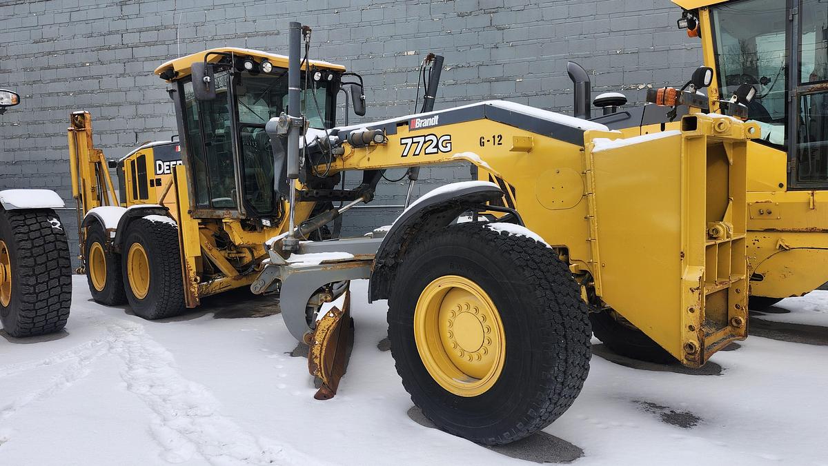 Used 2010 John Deere 772G