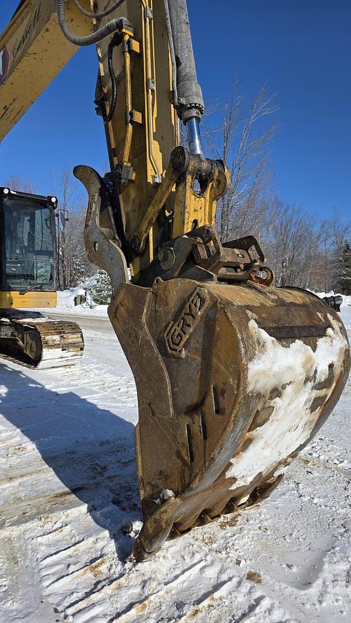 Used 2021 Caterpillar 325-07