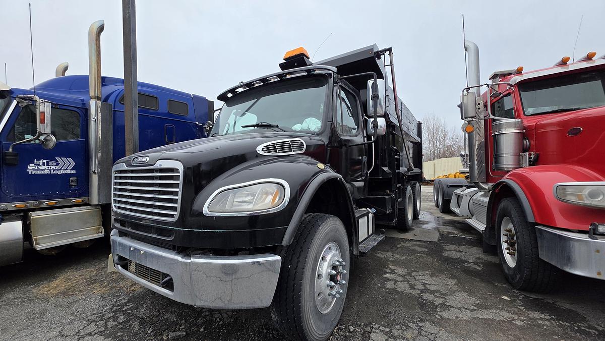 Used 2015 Freightliner M2-112
