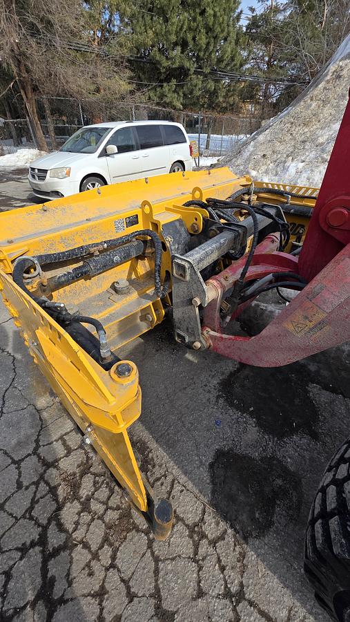 Used 2023 Takeuchi TW80