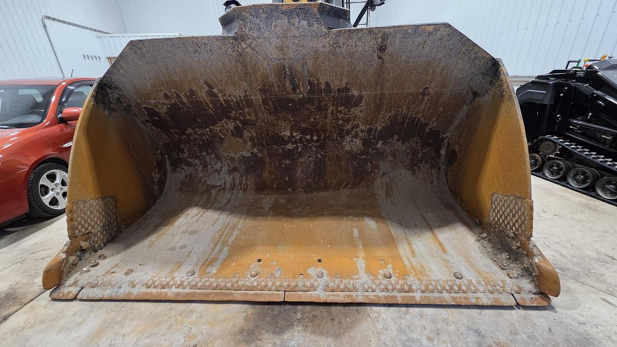 Used 2023 Caterpillar 966