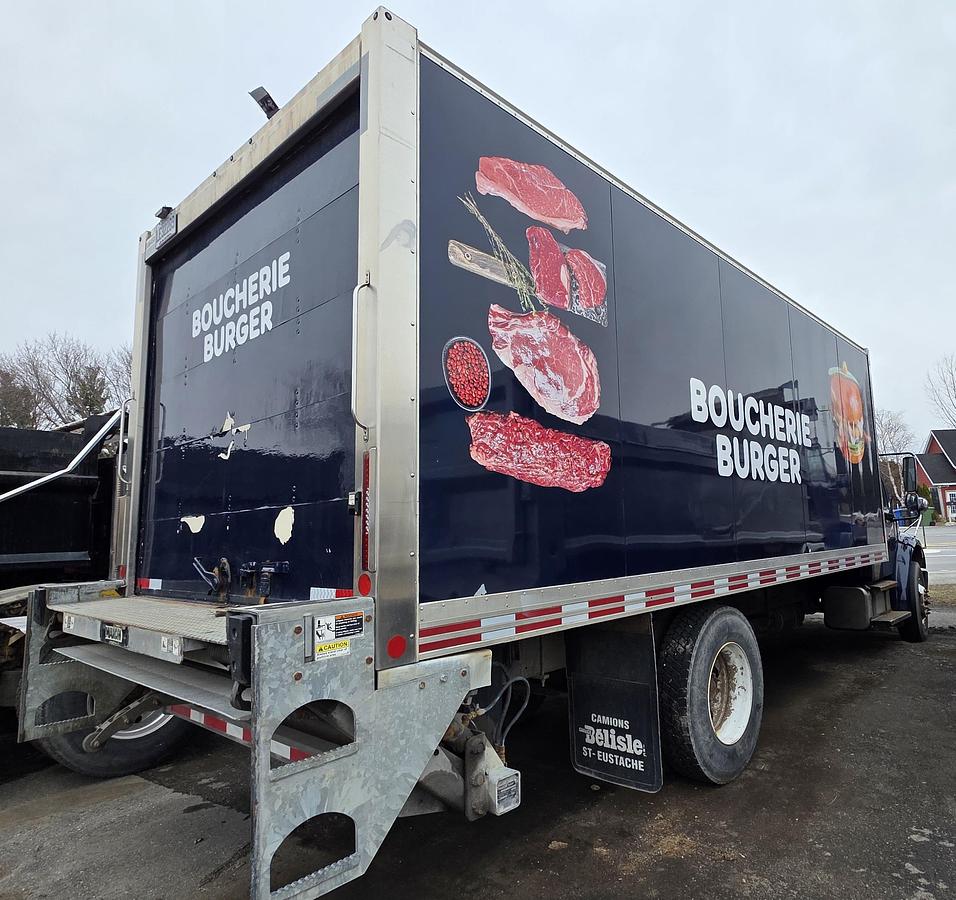 Used 2016 Freightliner Cube 22 feet
